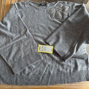 Lafayette 148 round neck 3/4 sleeve cashmere sweater